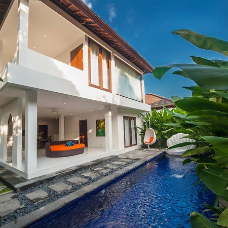 Villa Pearl Seminyak Exterior photo