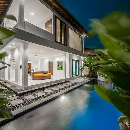 Villa Pearl Seminyak Exterior photo