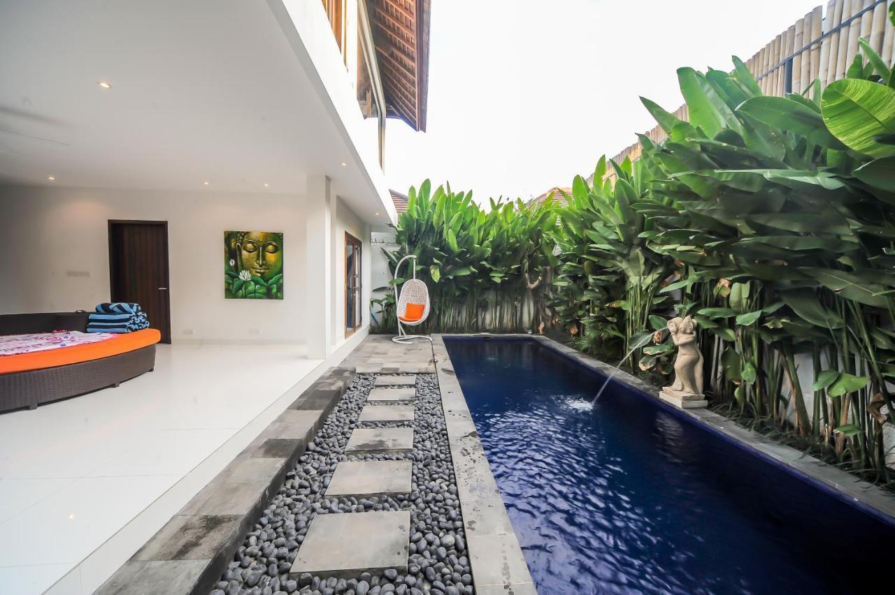 Villa Pearl Seminyak Exterior photo