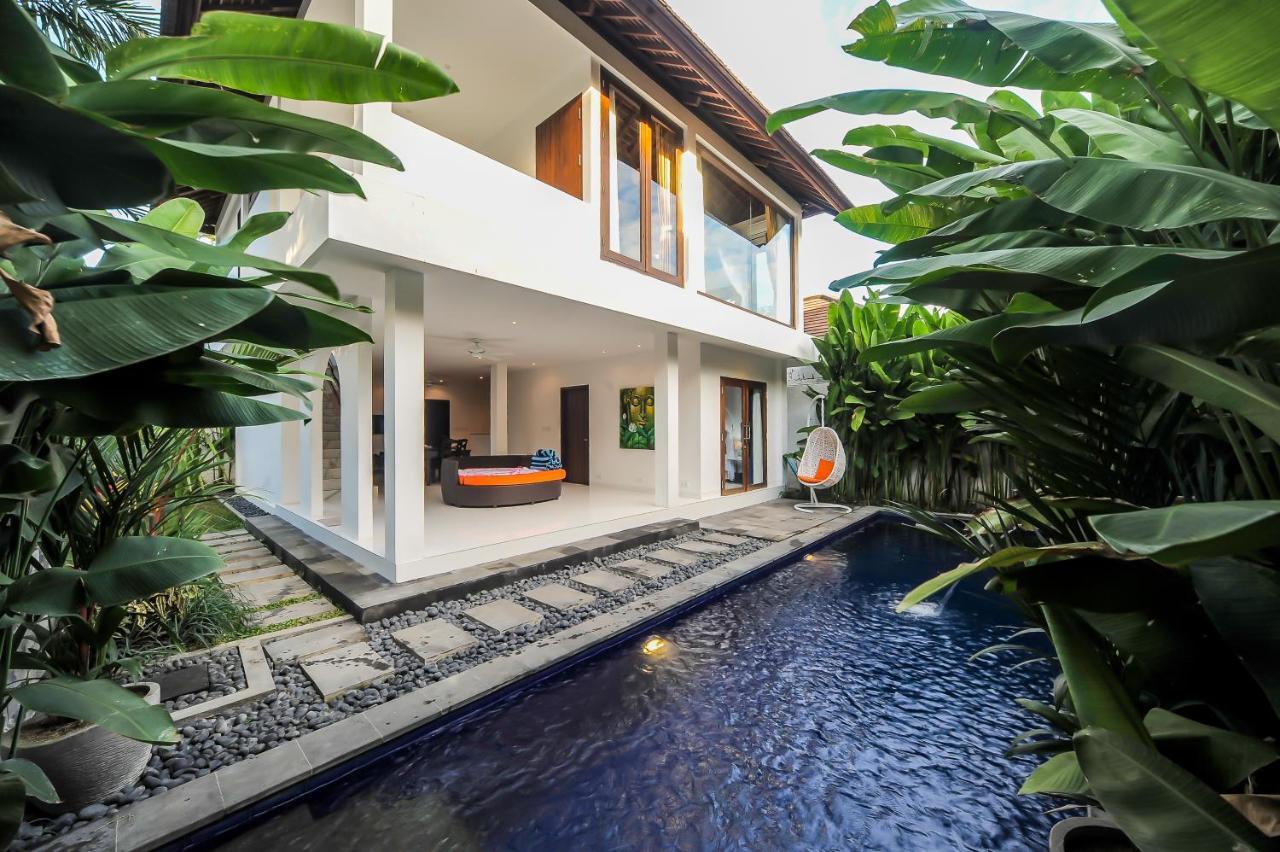 Villa Pearl Seminyak Exterior photo